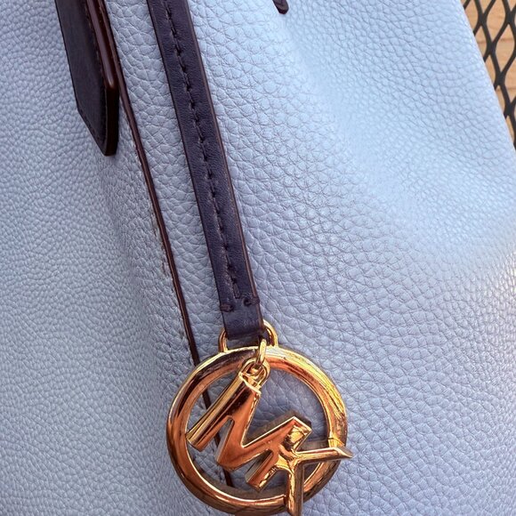 Michael Kors Reversible Tote & Wristlet - Picture 5 of 8